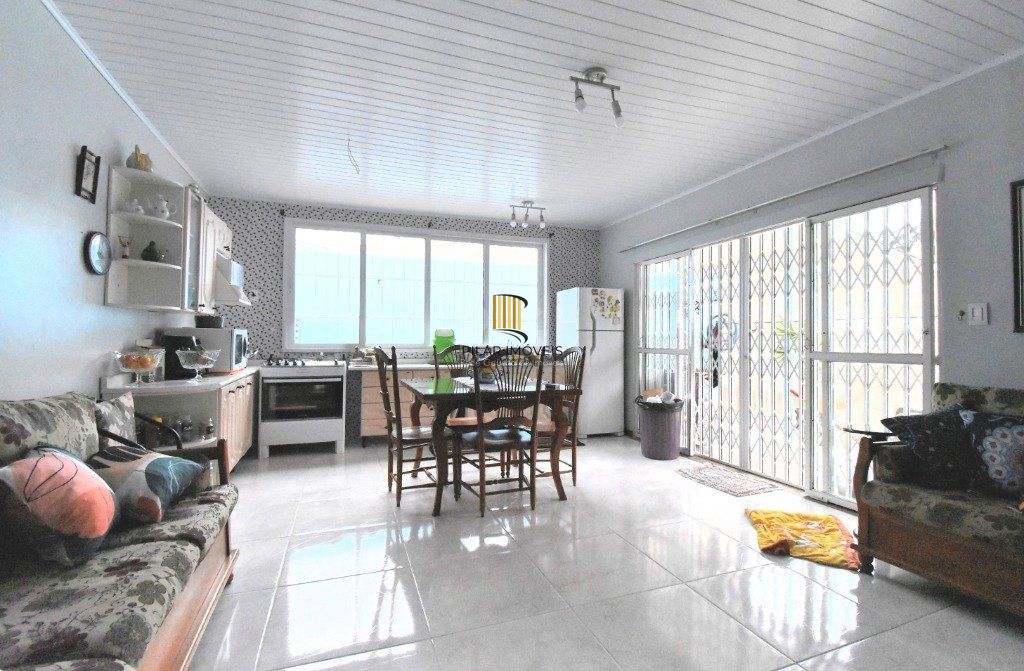 Casa para Venda - 270m², 4 dormitórios, Azenha