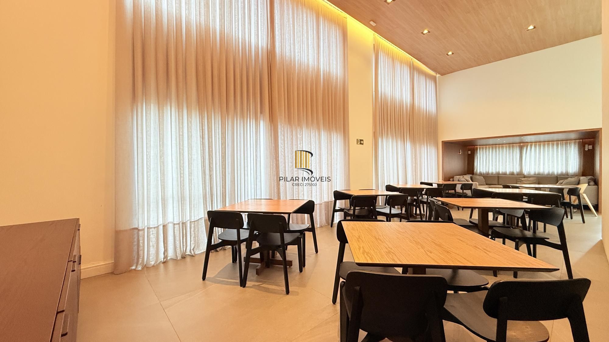 APARTAMENTO 115m2 com 3 DORMITÓRIOS, 1 SUÍTE MASTER E 2 AMERICANAS