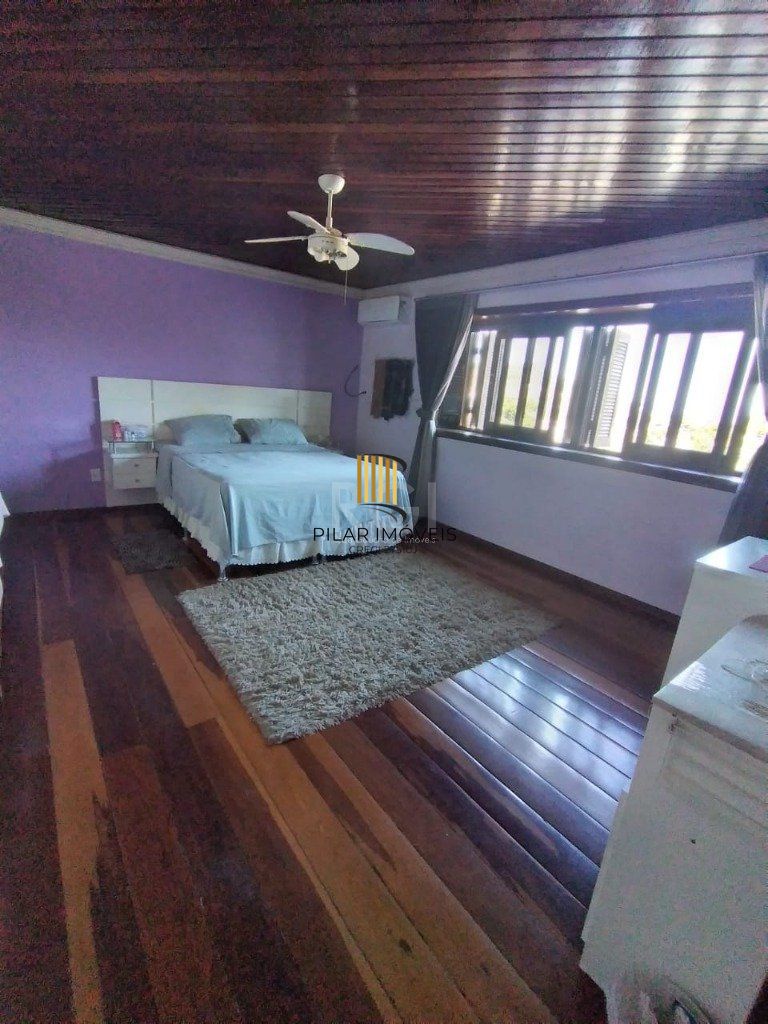 Casa para Venda - 243m², 2 dormitórios, sendo 1 suites, 3 vagas - Glória