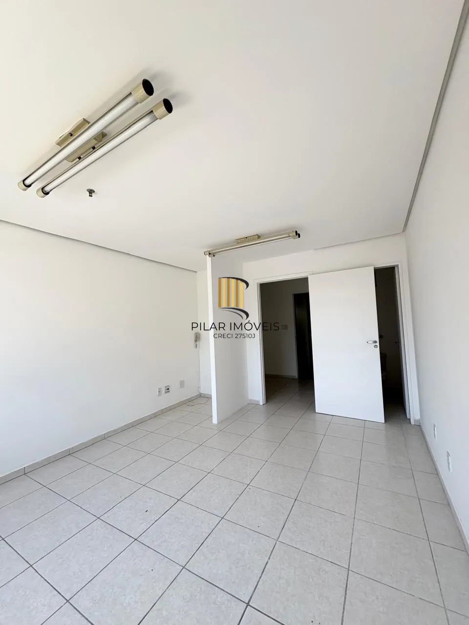 Sala comercial desocupada