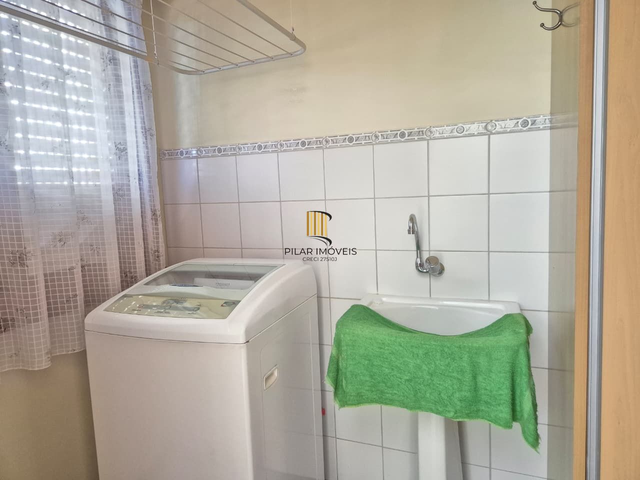 3Dormitórios com 99,80m privativos.