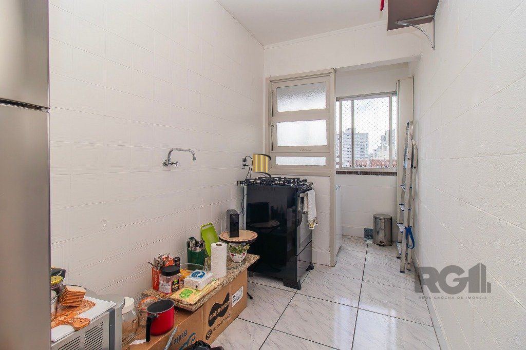 APARTAMENTO 2 DOMITÓRIOS NO BOM FIM, GARAGEM ELEVADOR PROXIMO A UFRGS PORTO ALEGRE