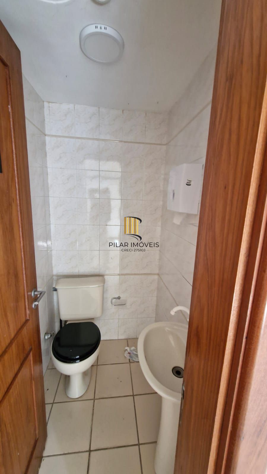 Sala na Rua General Lima e Silva com 68,50 m² de área privativa, pátio com churrasqueira