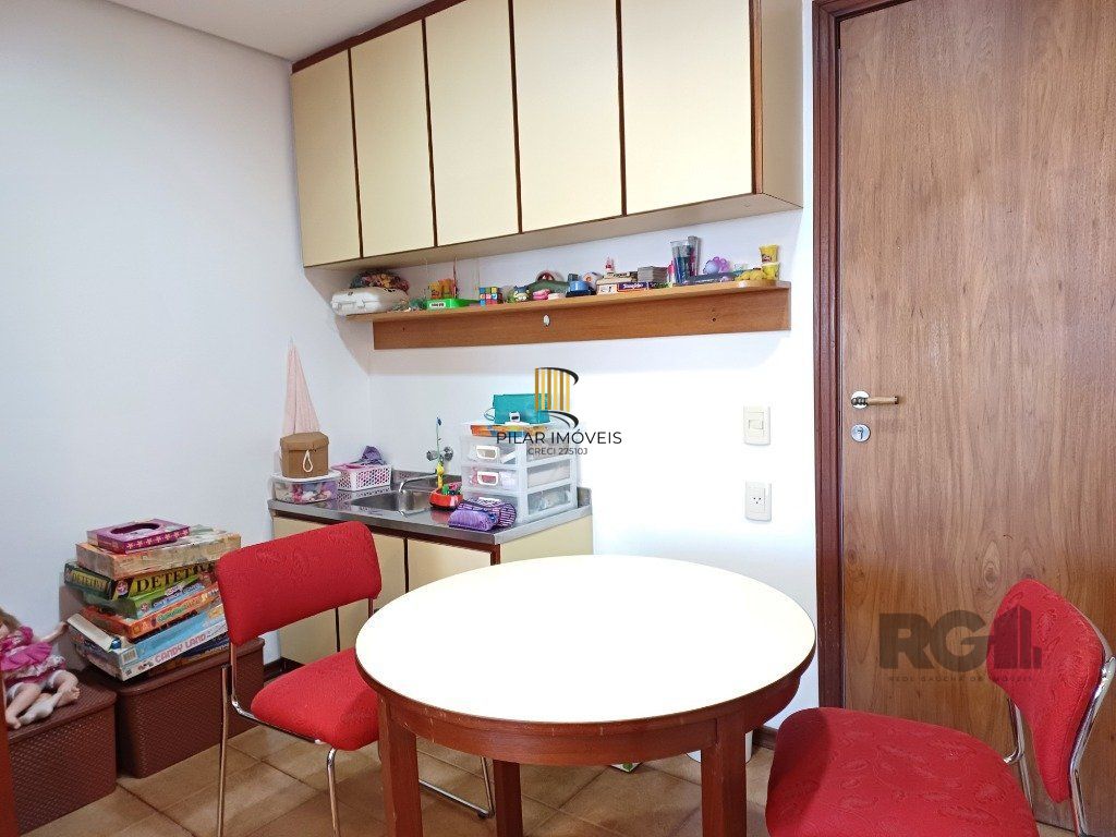 Sala com 02 divisórias, mobiliada
