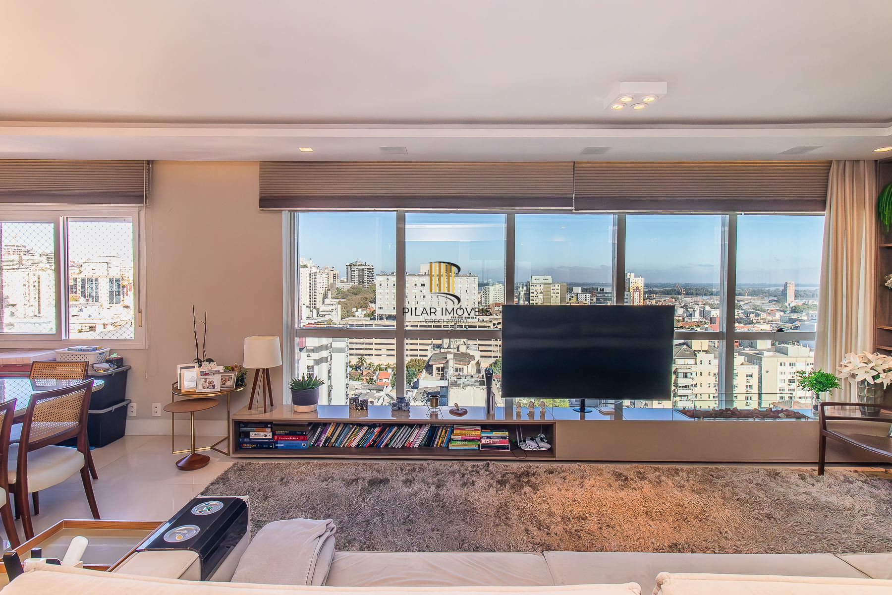 Apartamento 3 suítes 3 vagas no Moinhos