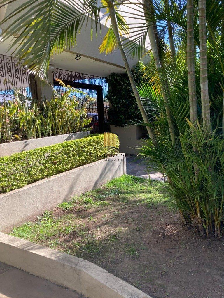APARTAMENTO DE COBERTURA - 2 dorms. - 1 vaga - 118,02 m² - MENINO DEUS