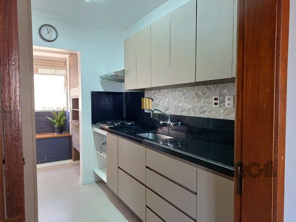 2D em 85m² com lareira e churrasqueira