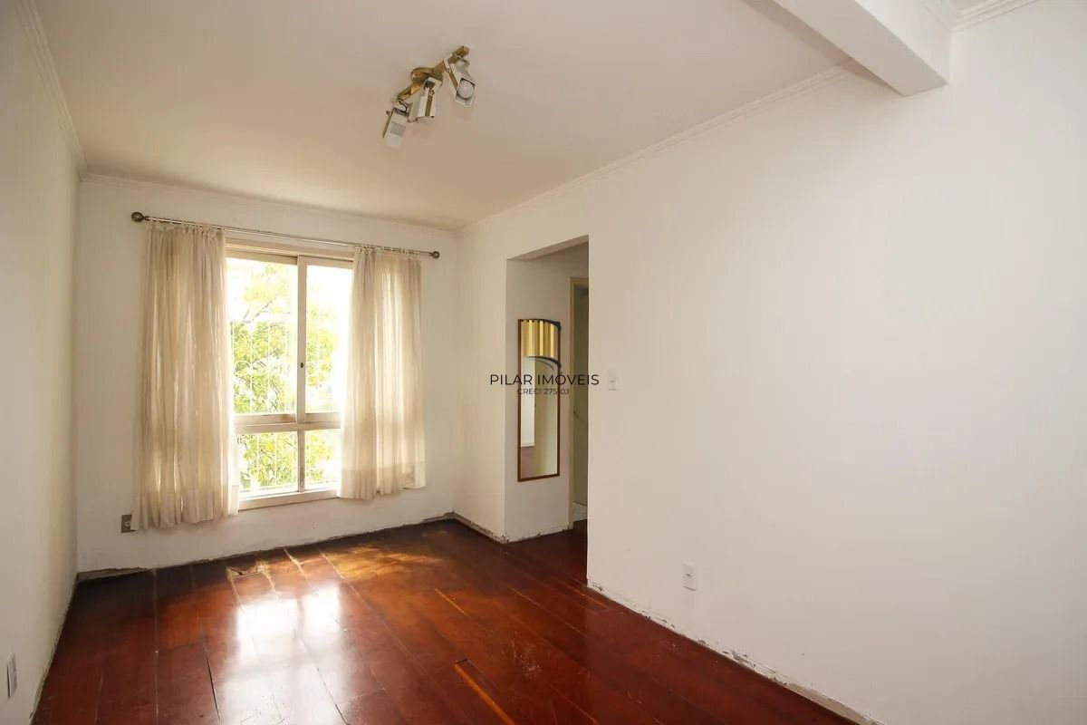 Apartamento dois dormitórios com garagem escriturada