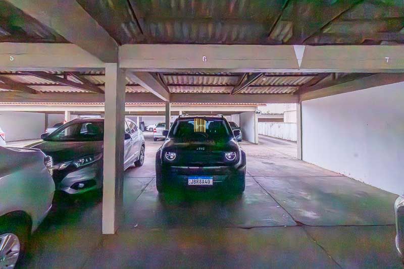 3dormitórios com dependência, reformado.