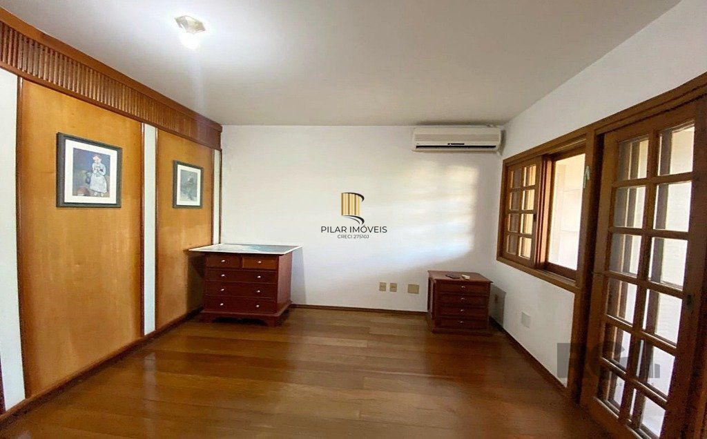 CASA - 4 dorms. -  3 vagas - 254,79 m² - SANTA TEREZA