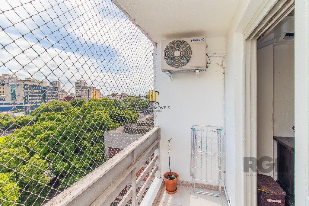 APARTAMENTO 2 DOMITÓRIOS NO BOM FIM, GARAGEM ELEVADOR PROXIMO A UFRGS PORTO ALEGRE