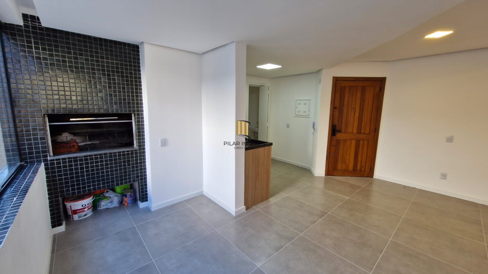 Apartamento todo reformado pronto para morar no Menino Deus