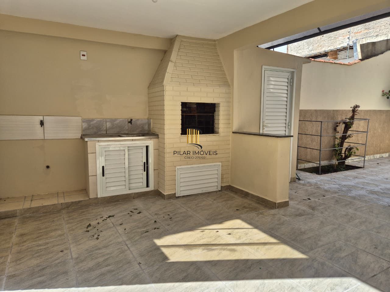 Casa comercial e ou residencial
