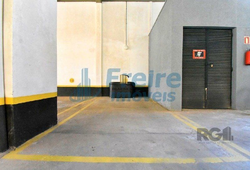 SALA - 32,00 m² - 1 vaga - MENINO DEUS