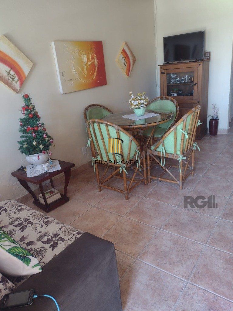 CASA -  2 dorms - 2 vagas - 57,00 m² - CIDREIRA