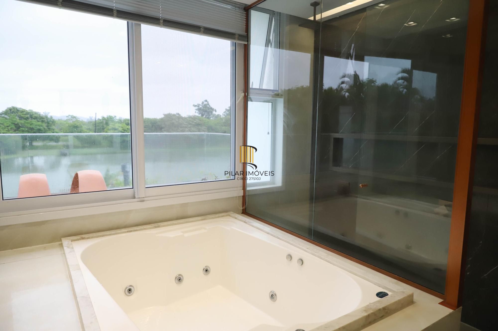 Terraville com 5 suítes