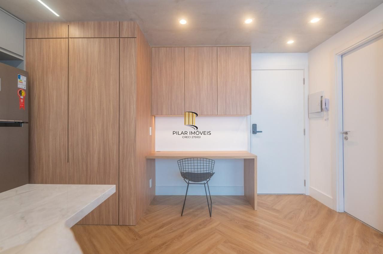 Apartamento tipo Stúdio, um dormitório em frente à Rendenção