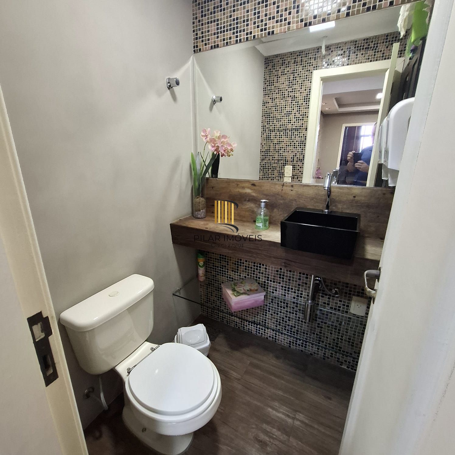 Sala Comercial com vaga para um carro escriturada