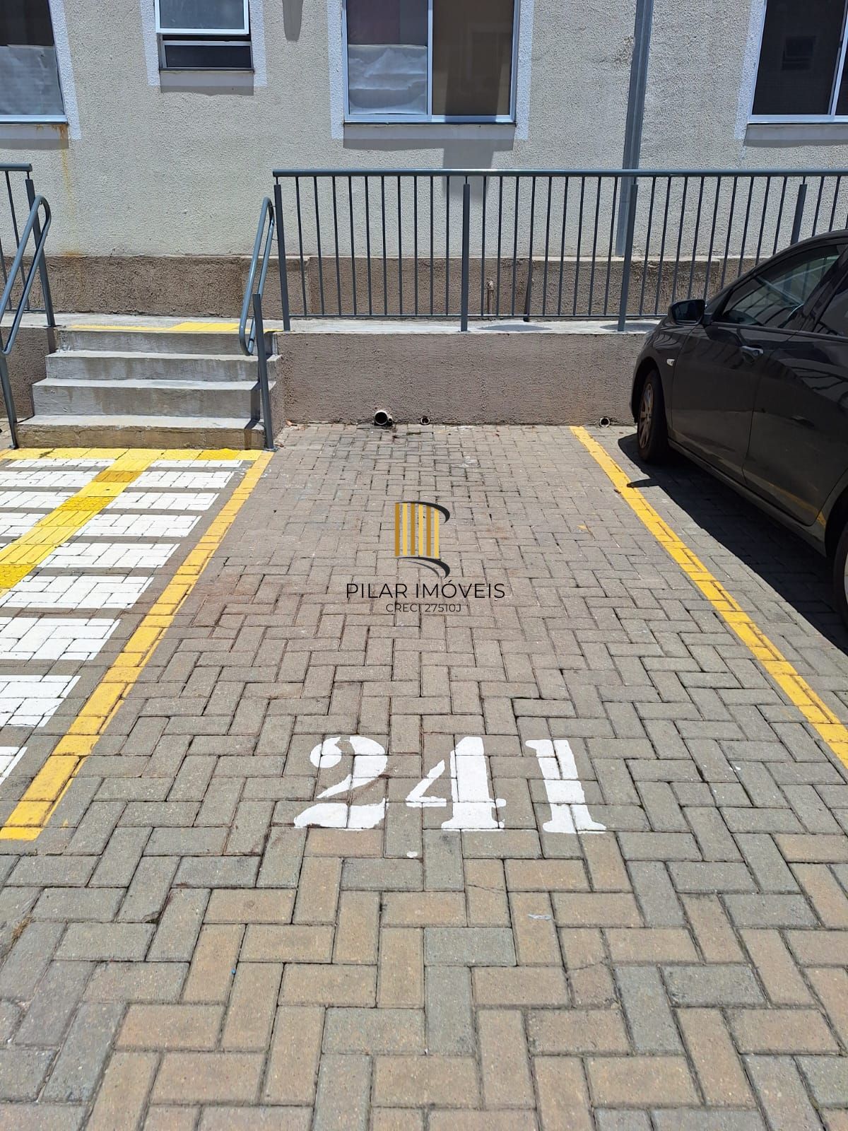 Apartamento 02 dormitorios com estacionamento privativo