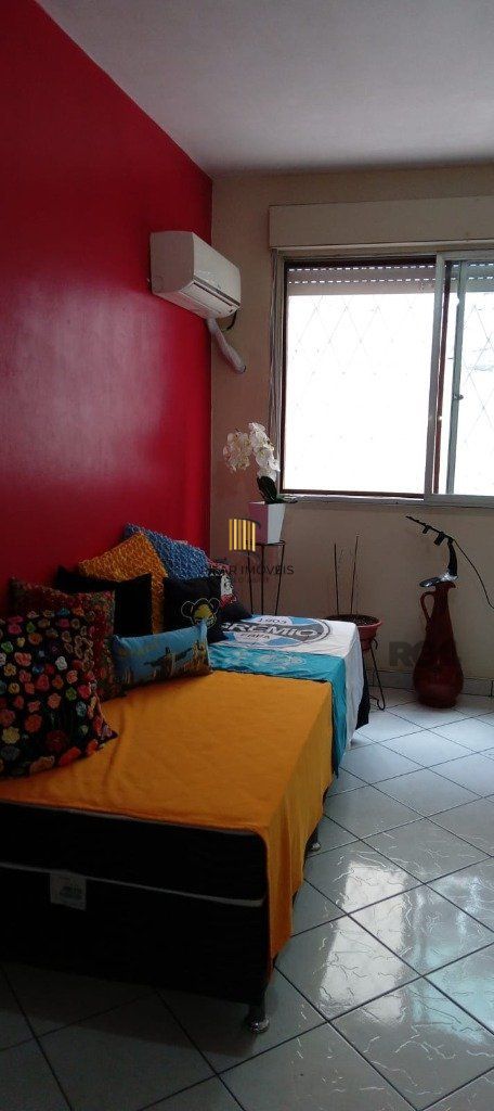 Apartamento de frente 74m² com vaga próximo ao shopping Barra