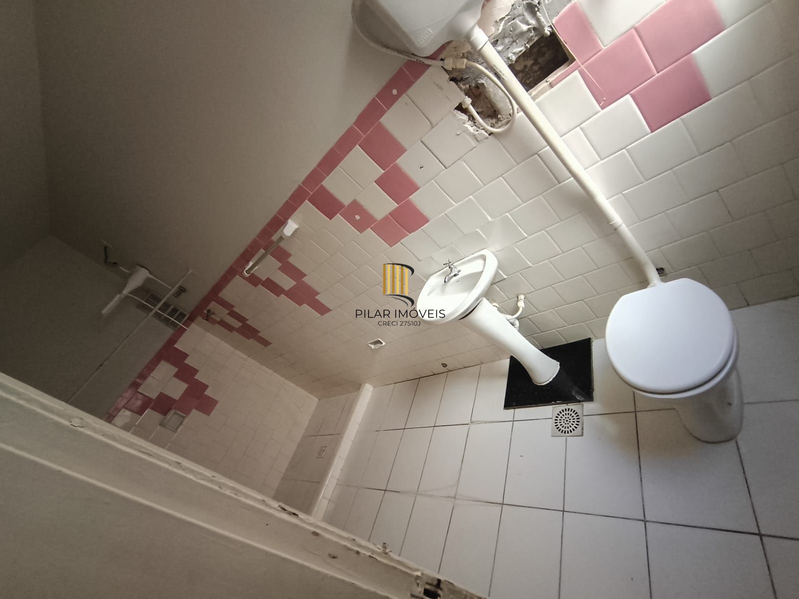 Apartamento 2 dormitórios- Menino Deus.