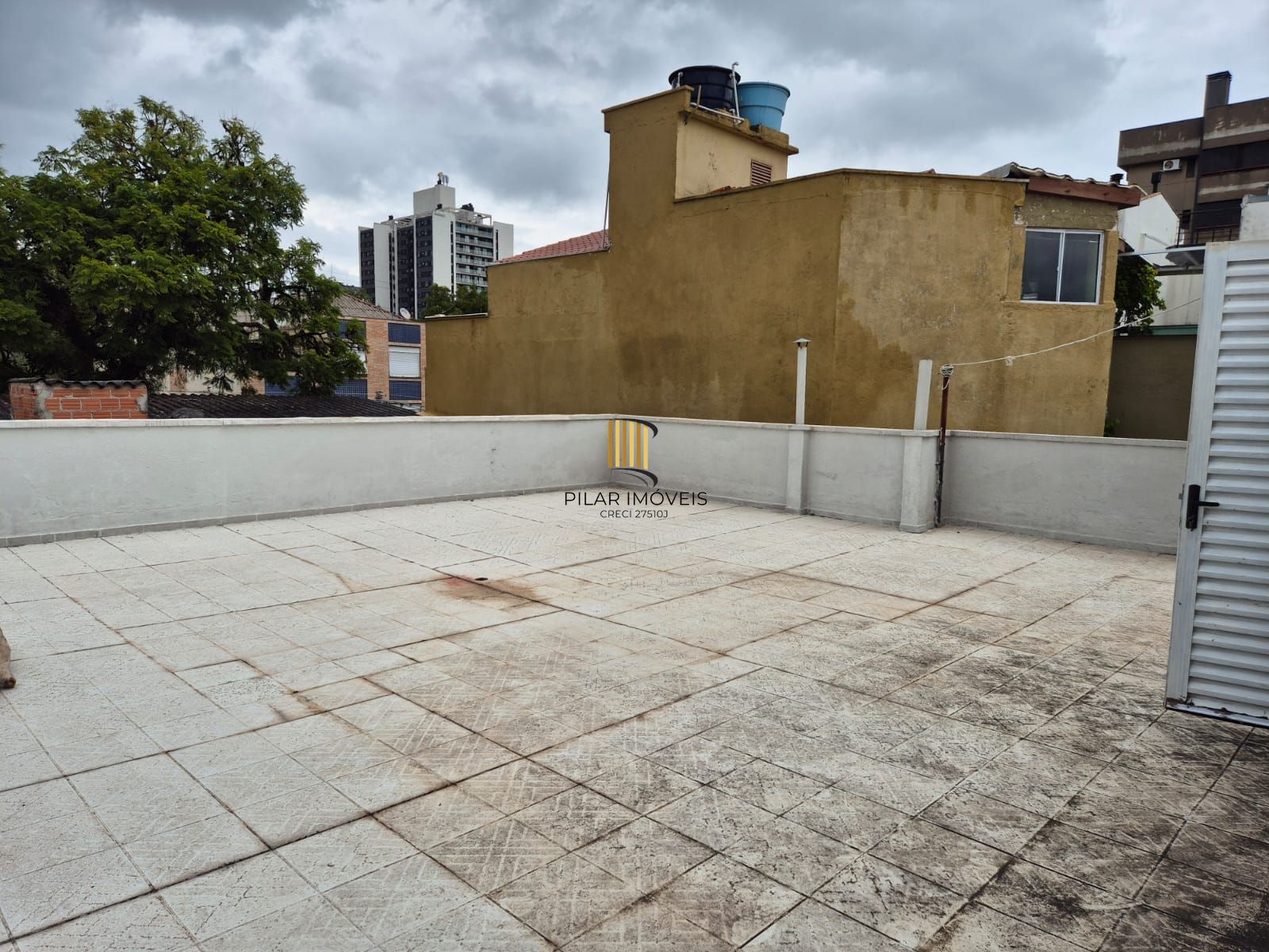 2 Dormitórios com terraço