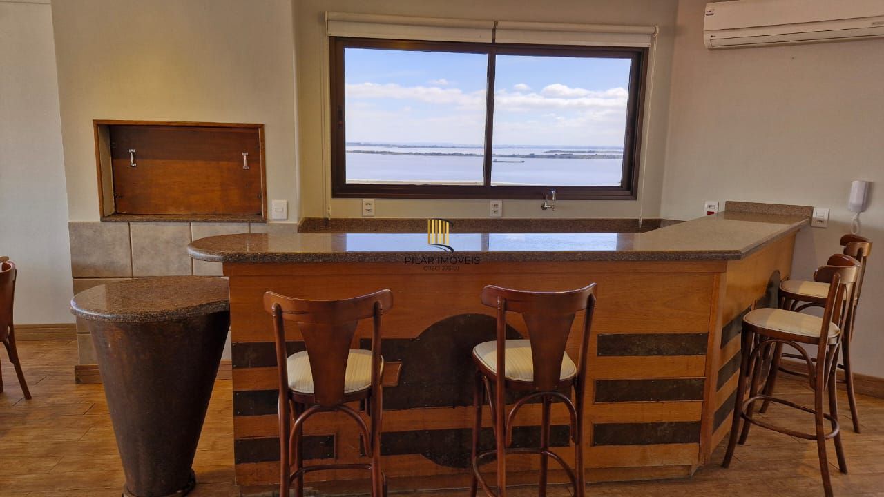 Apartamento de frente para o Guaíba/Parque Marinha do Brasil, com 3 dormitórios, 2 garagens cobertas