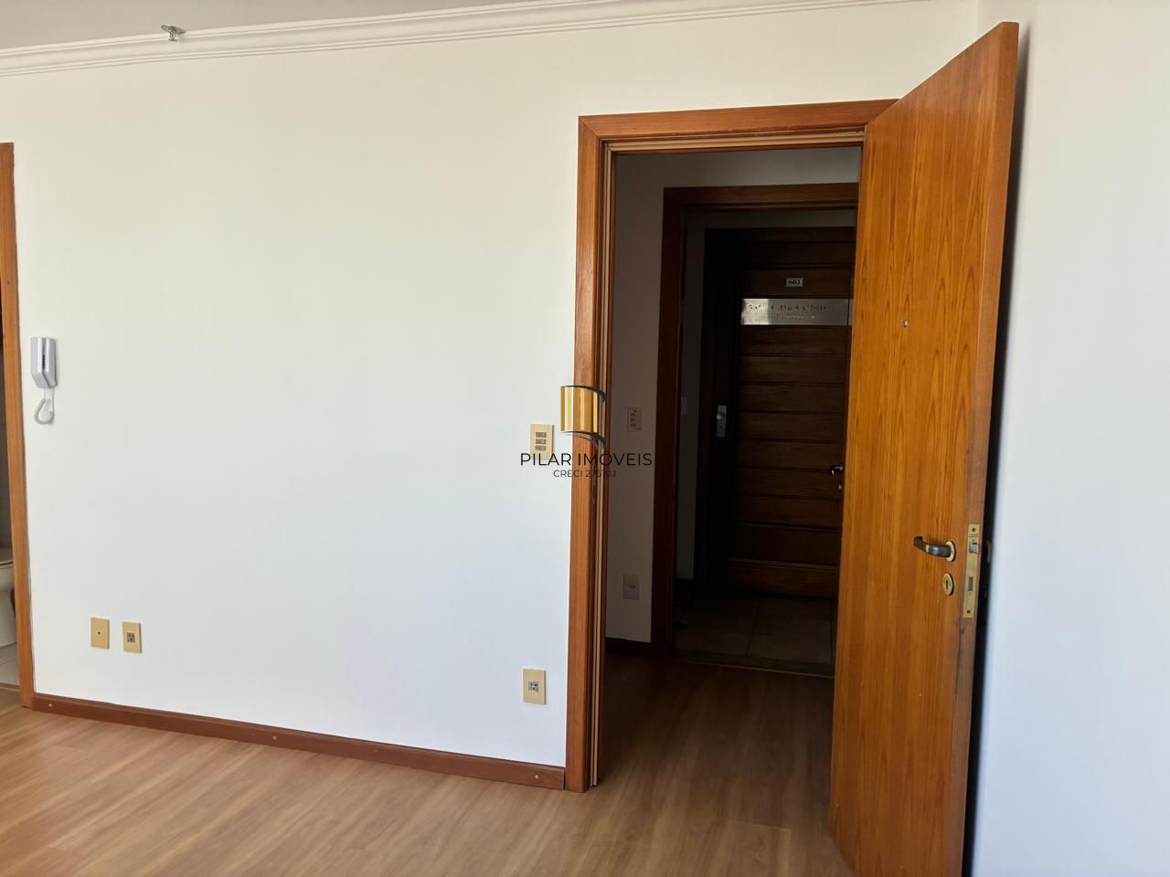 Ótima sala de 24,88 metros quadrados no Menino Deus