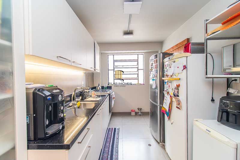 3dormitórios com dependência, reformado.