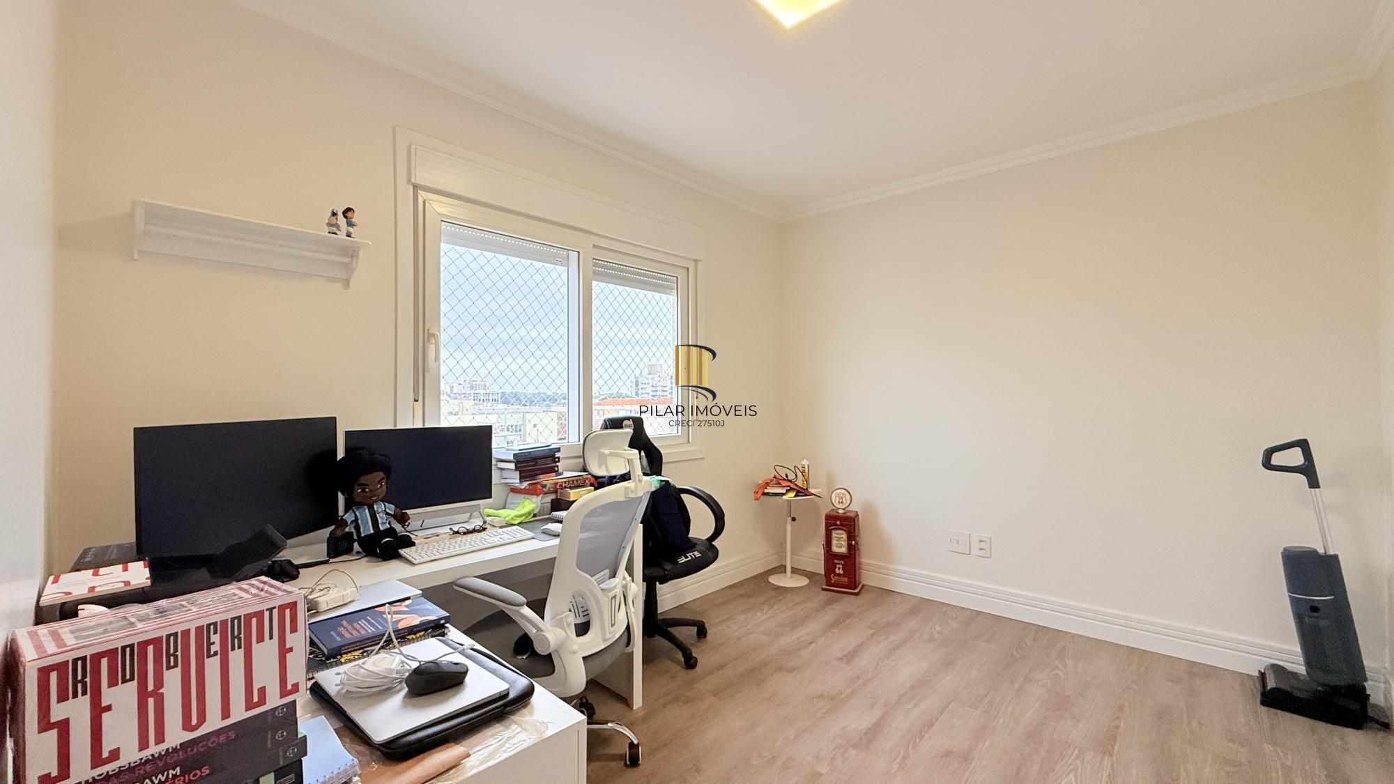Excelente apartamento amplo com 2 dormitórios, 2 suítes mais dependência de empregada ou gabinete ou 3º dormitório