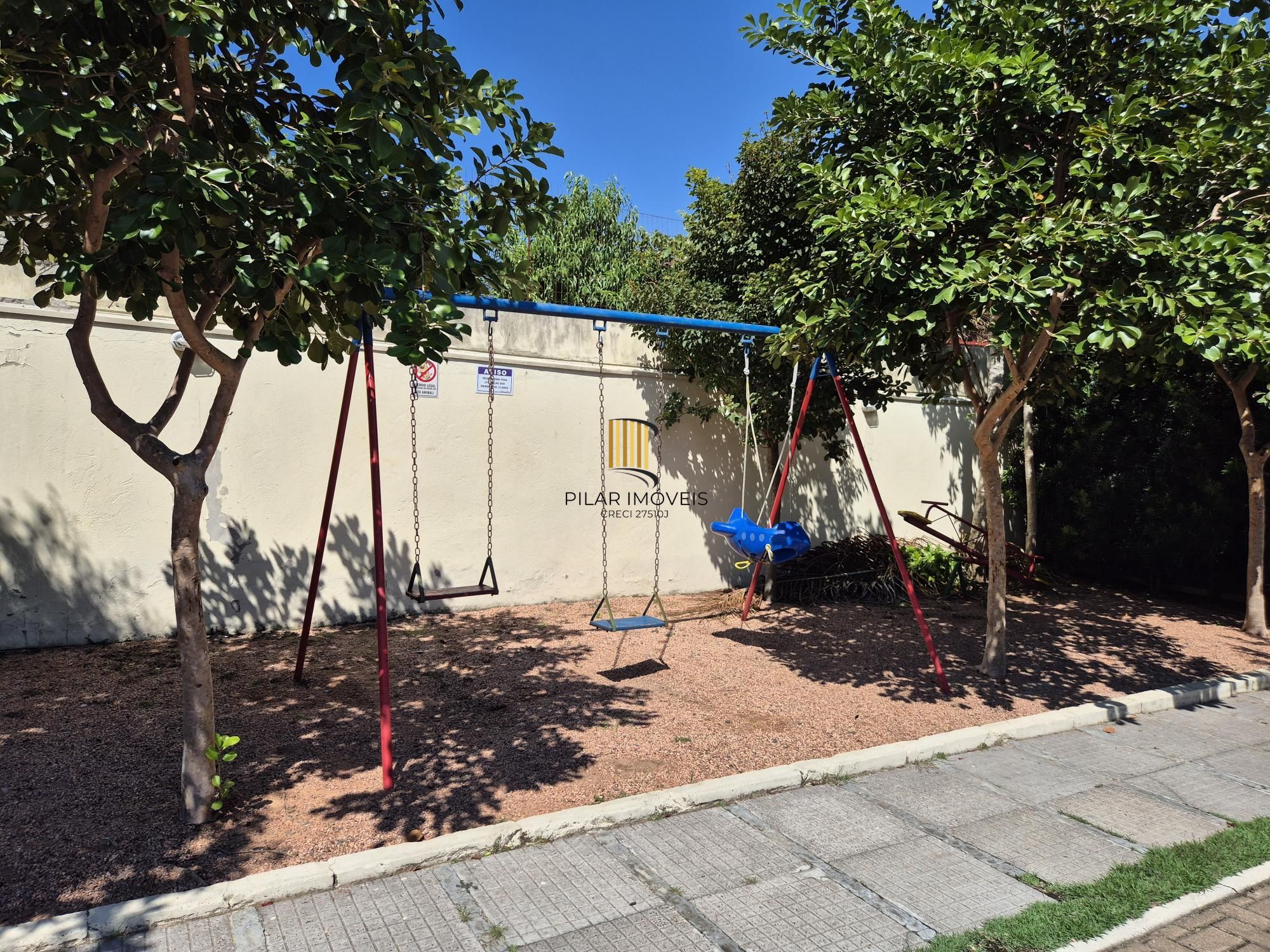 Casa de condominio com infra