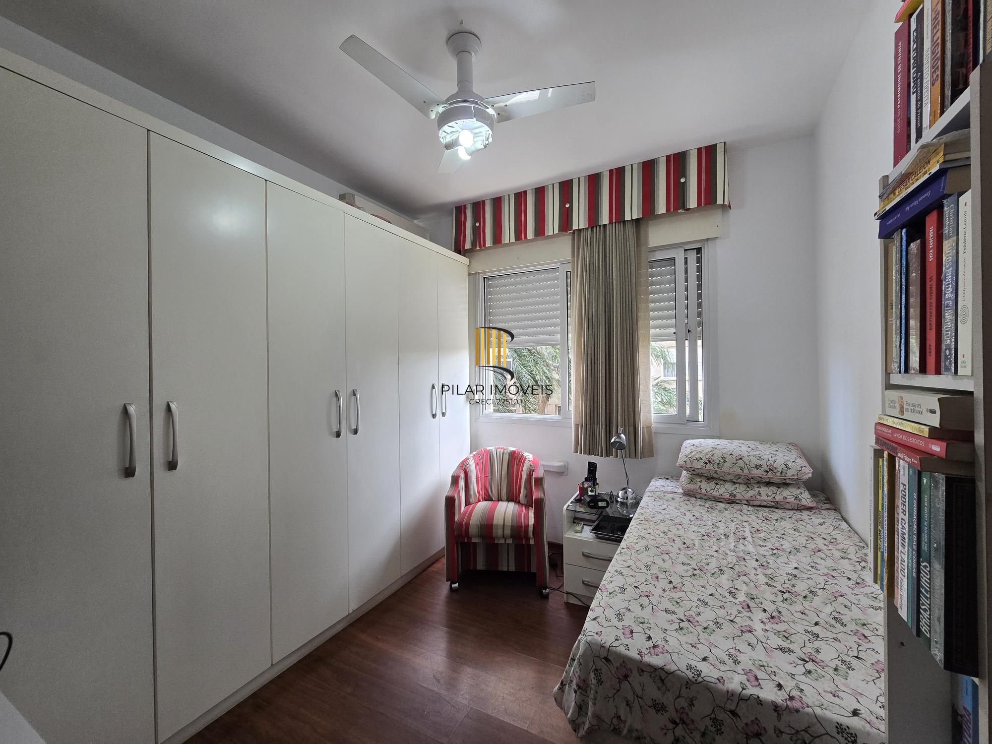 Apartamento 3 dormitórios no bairro Azenha
