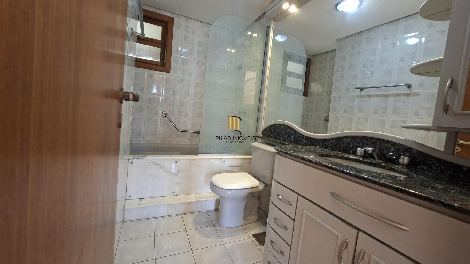 Apartamento 108,72 m² privativos,2 dormitórios, 1 suite, sacada,  garden e churrasqueira, 1 vaga coberta.