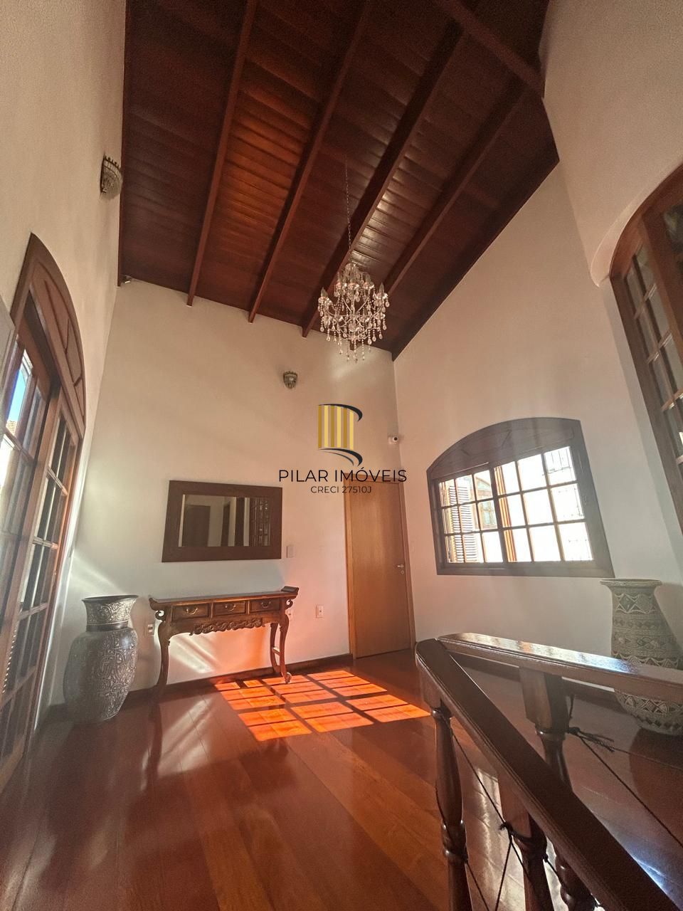 CASA -4 DORM. -com 2 suítes - 3 BOX- 297,18 m² - MENINO DEUS