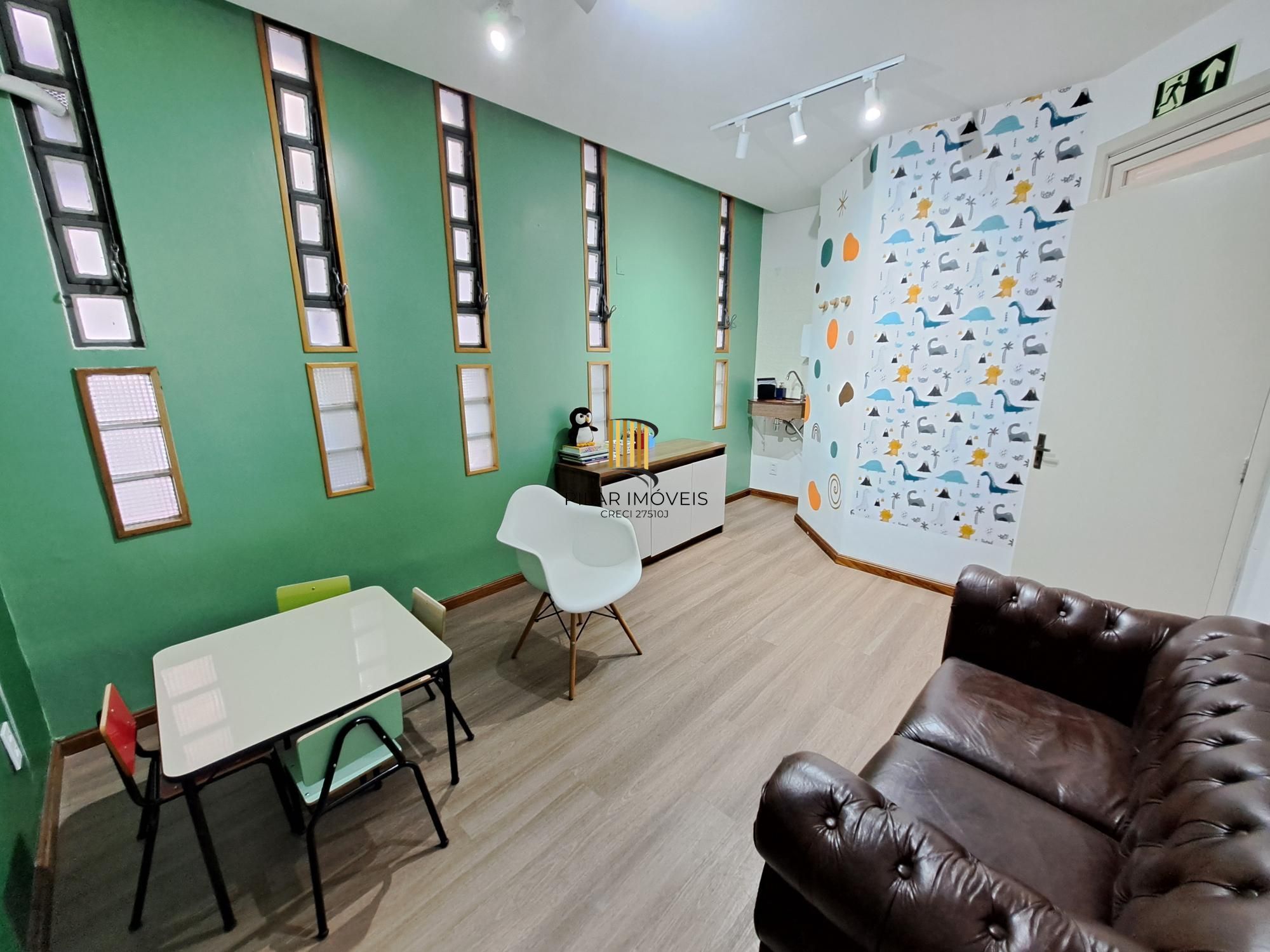 Sala/Loja montada para atendimento no Bom fim