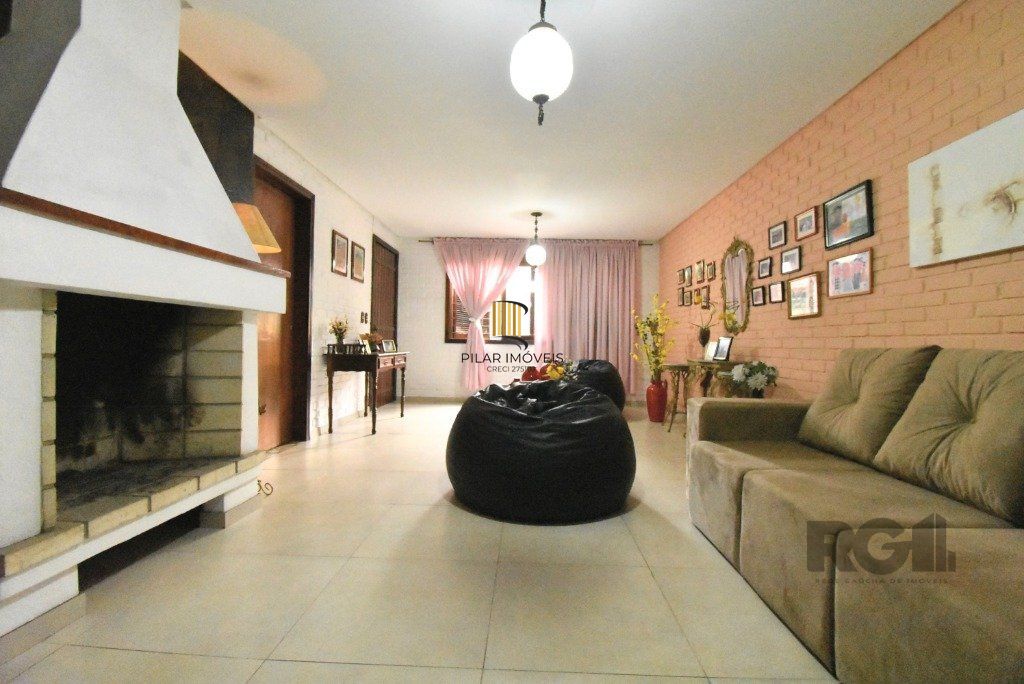 CASA - 5 dorms. -  3 vagas -  290 m² - MENINO DEUS