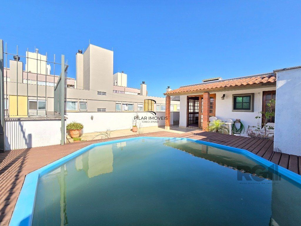 COBERTURA DUPLEX COM 3 DORMITÓRIOS E PISCINA