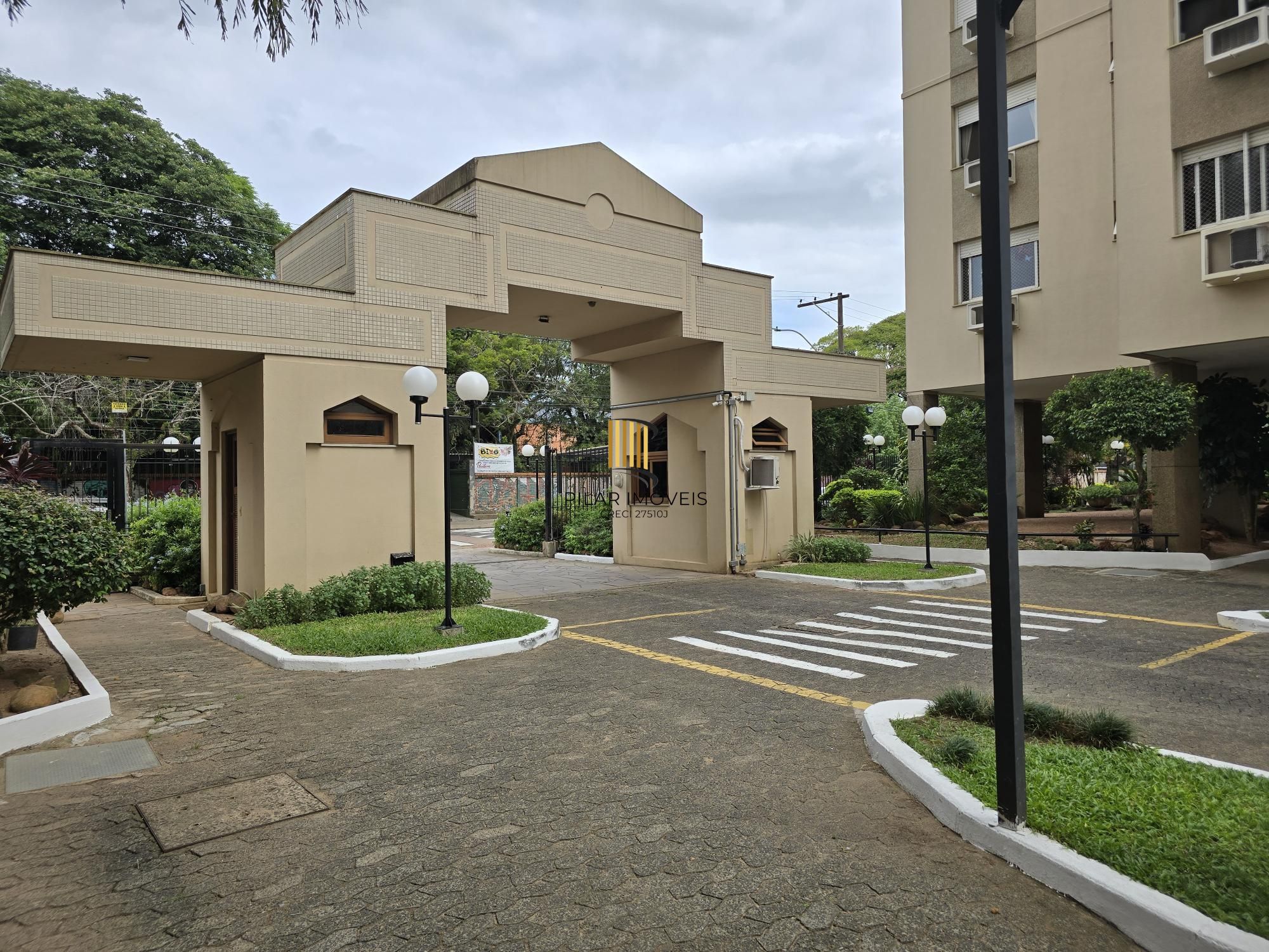 Apartamento 3 dormitórios no bairro Azenha