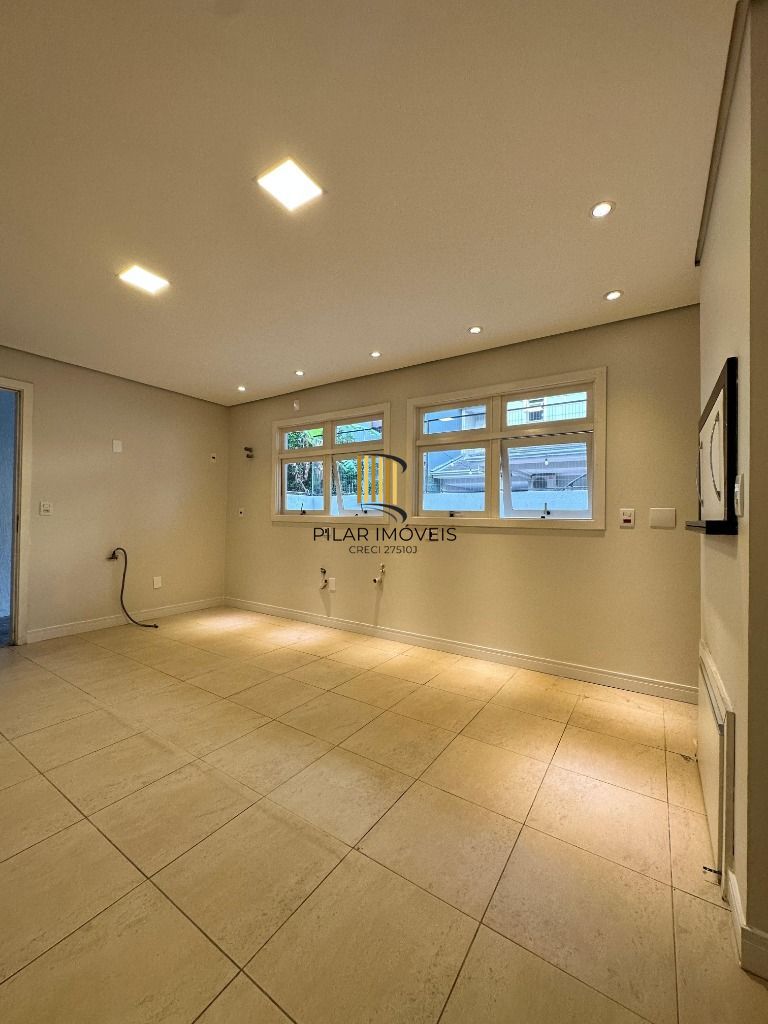 CASA EM CONDOMINIO - 3 dorms. - 2 vagas - 161,06 m² -  SARANDI
