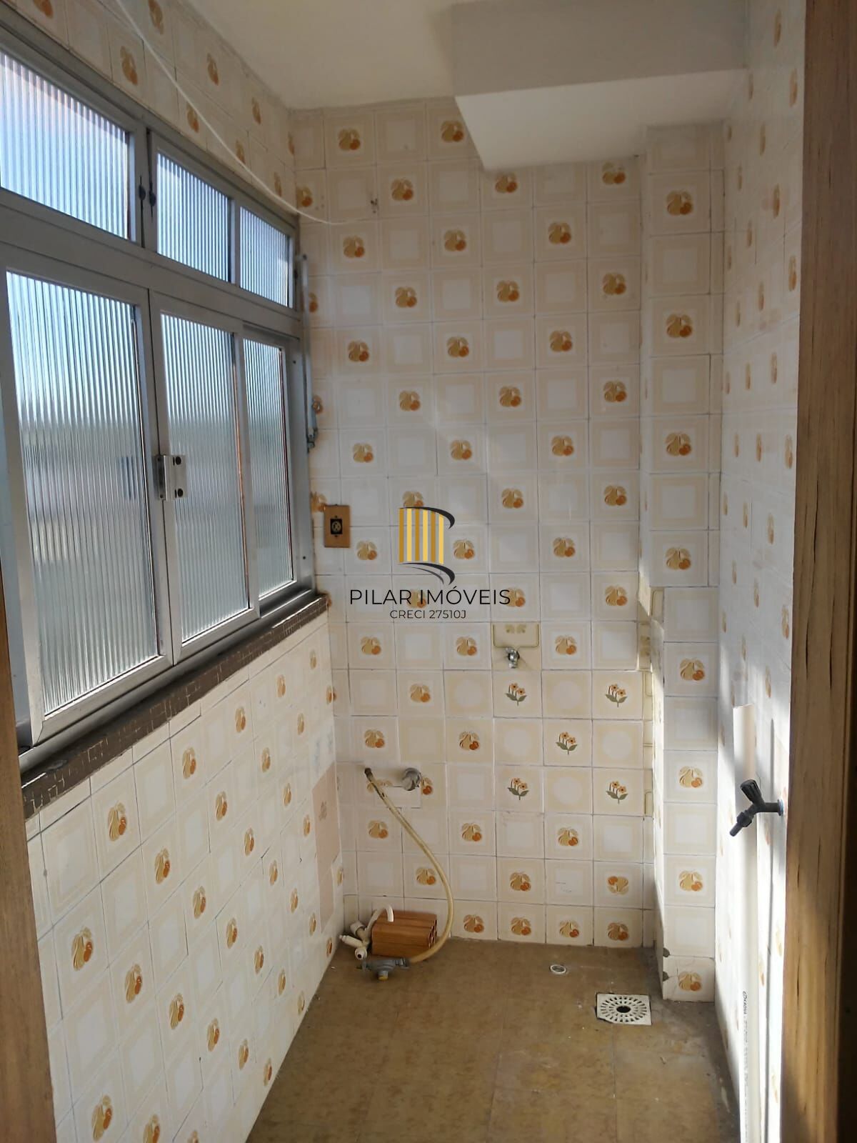 Apartamento dois dormitórios, ensolarado