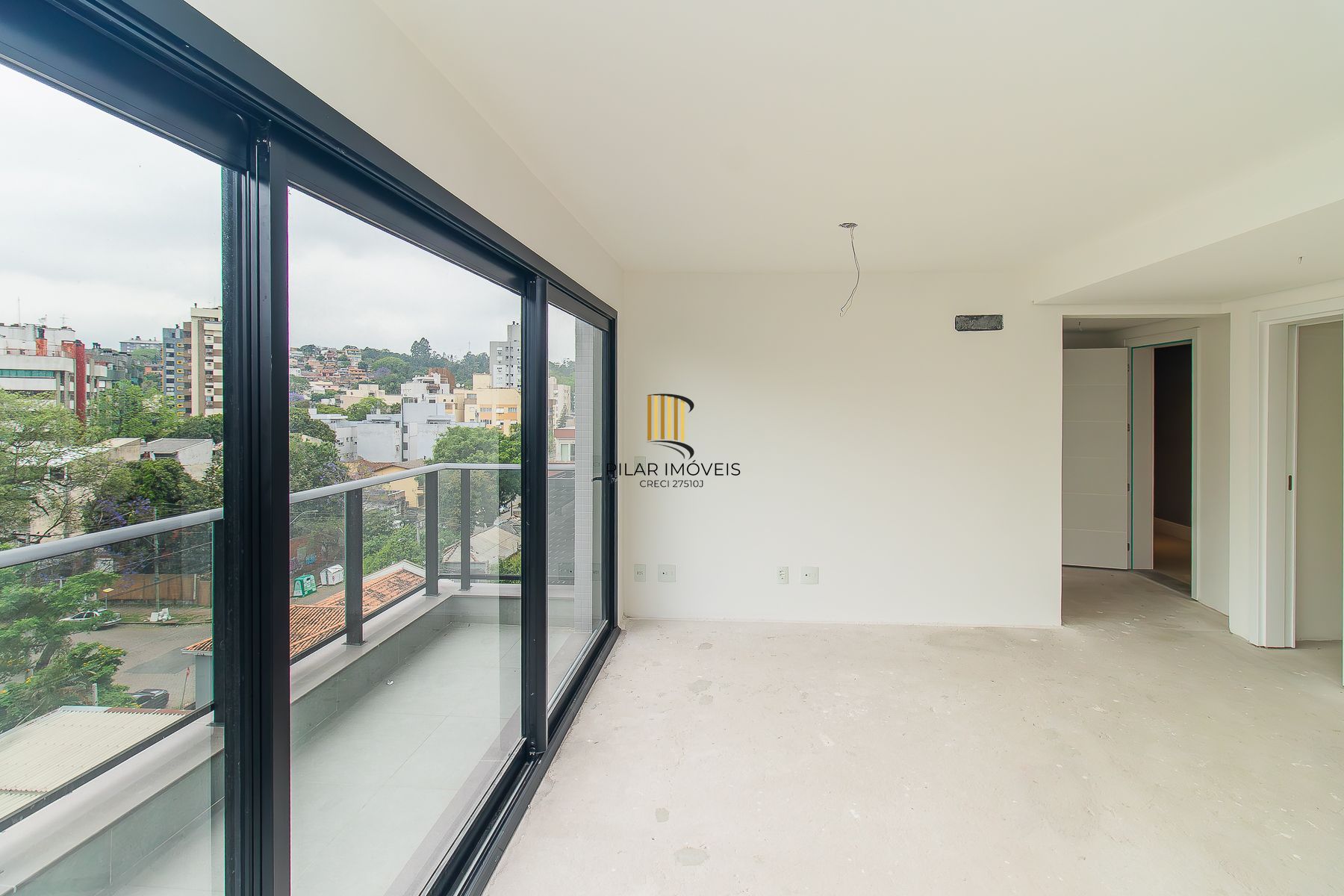 APARTAMENTO 2 D (um suíte) 80,45m² - 1 vaga simples descoberta- MENINO DEUS