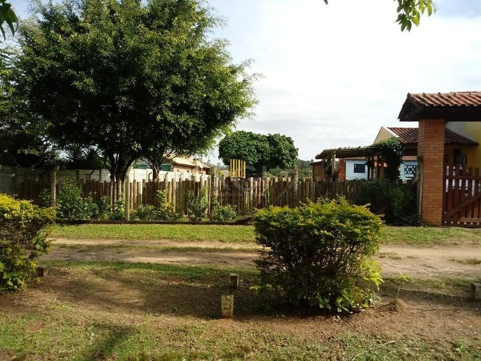Sítio para Venda - 120m², 3 dormitórios, sendo 1 suites, Águas Claras