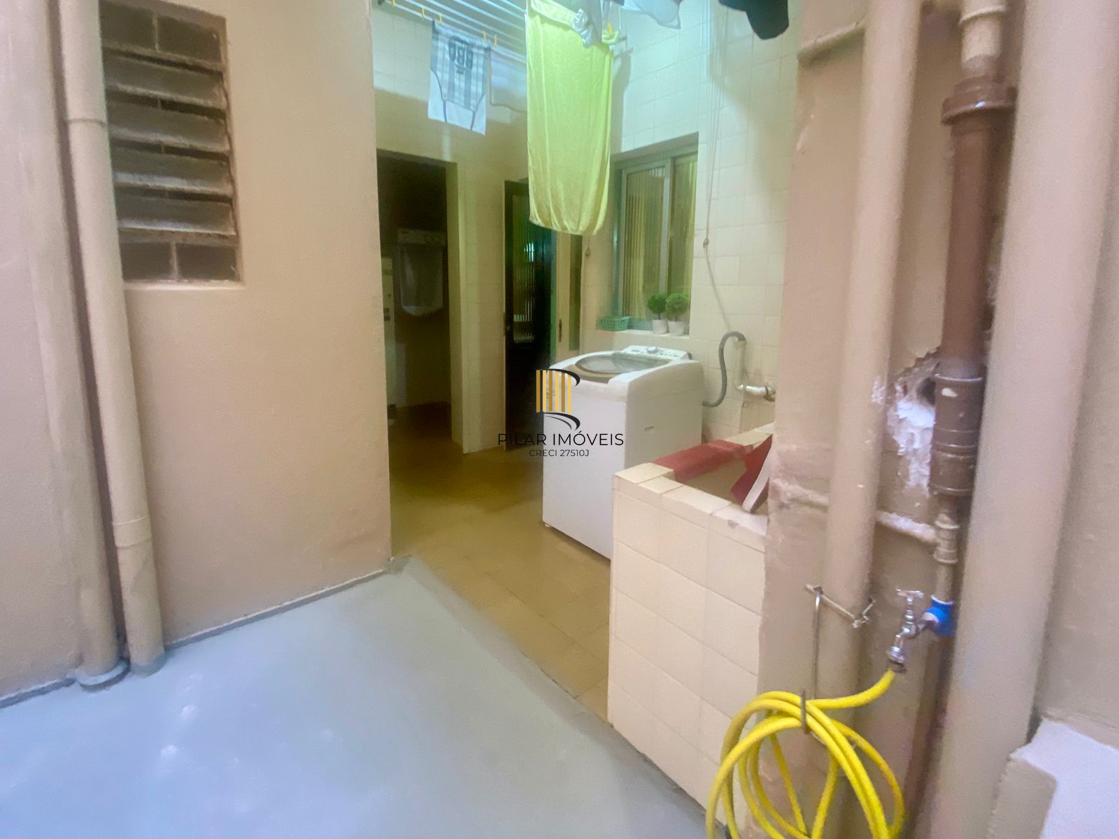 Apartamento garden 3 dormitórios 2 banheiros 128m2 e vaga coberta, Menino Deus