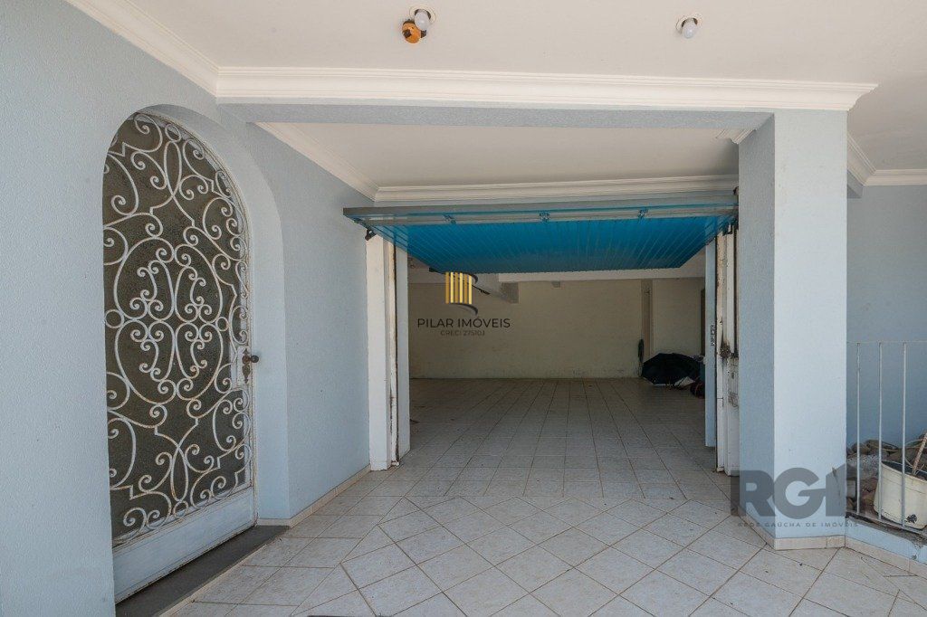 Casa - 4 suítes - 3 vagas - 350 m² - BAIRRO CHÁCARA DAS PEDRAS