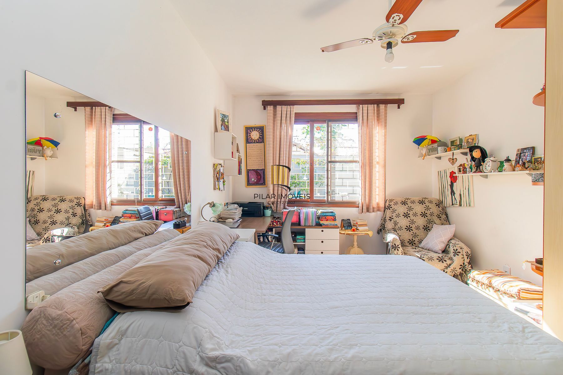 Casa 4 dormitórios no bairro Espírito Santo