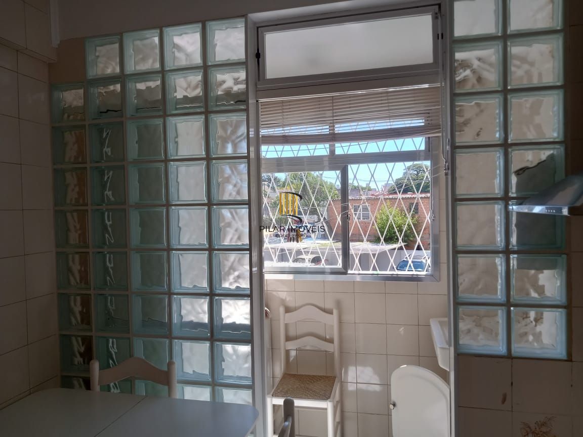 Apartamento dois dormitórios com  estacionamento Coberto