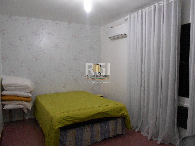 Casa para Venda - 430m², 3 dormitórios, sendo 1 suites, 2 vagas - Vila Nova