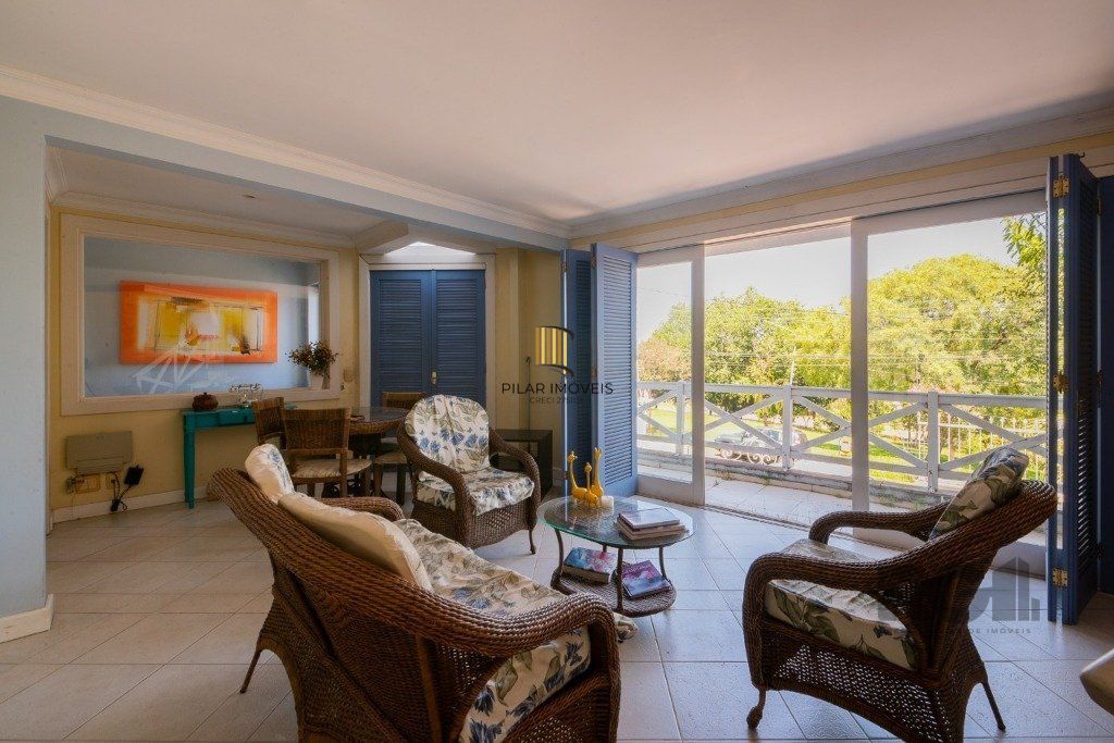 Casa - 4 suítes - 3 vagas - 350 m² - BAIRRO CHÁCARA DAS PEDRAS