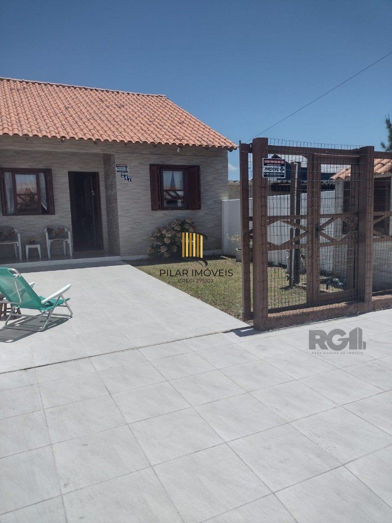 CASA -  2 dorms - 2 vagas - 57,00 m² - CIDREIRA