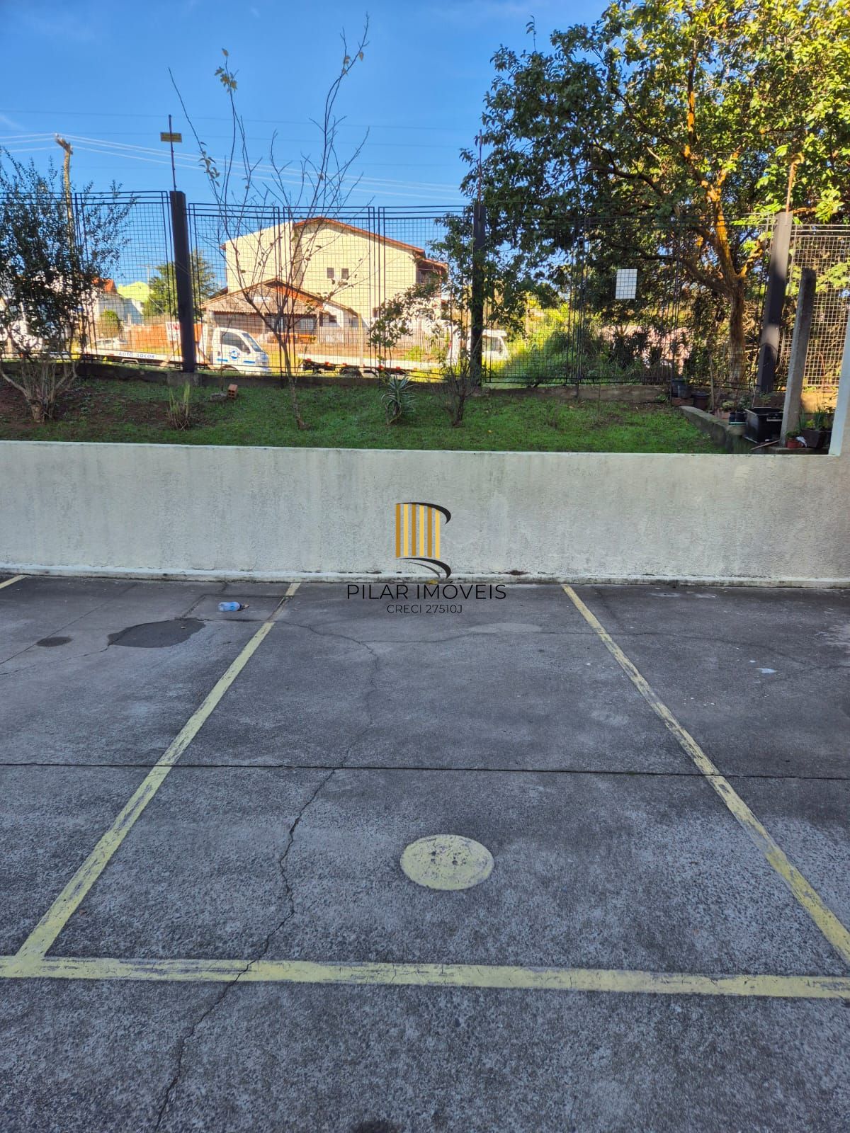 Apartamento 2 dormitórios, com box para carro, no bairro Jardim Leopoldina.